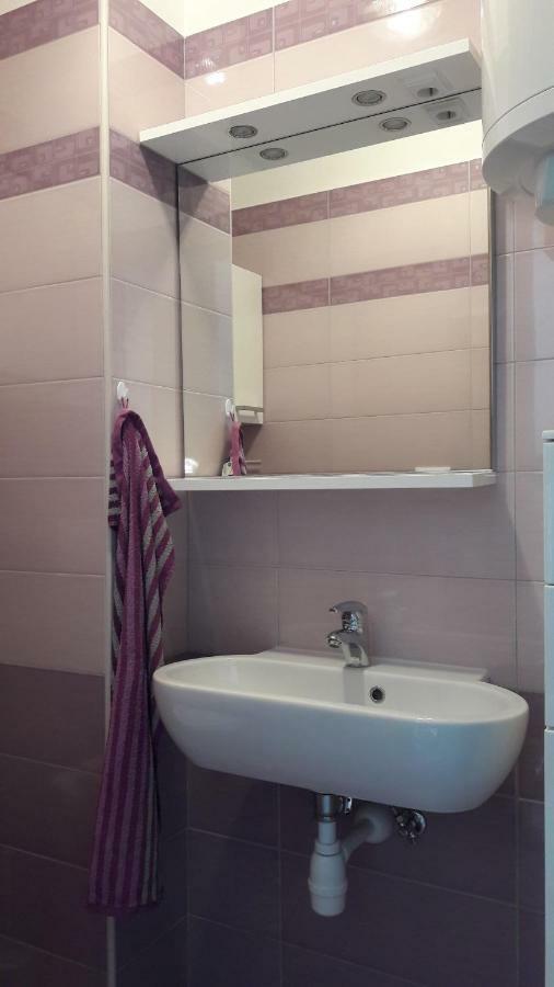 Affittacamere Pocitniska Hisa Dobravlje Esterno foto