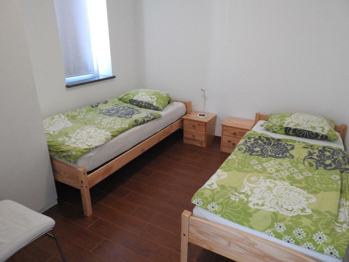Affittacamere Pocitniska Hisa Dobravlje Esterno foto